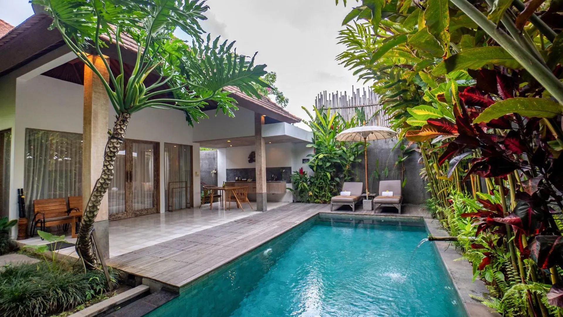 Purana Boutique Resort contacts